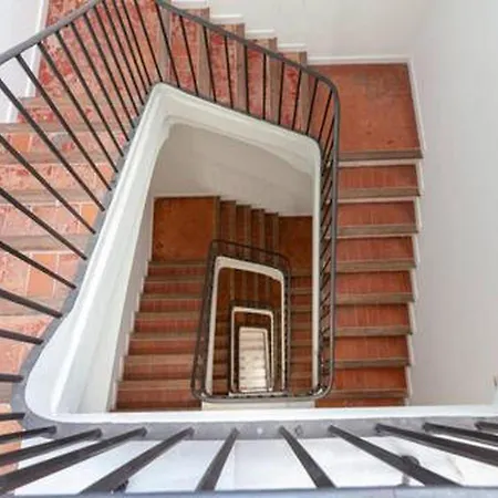 Lejlighed Charming Flat In The Center, 5 Min From *