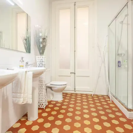 Charming Flat In The Center, 5 Min From *